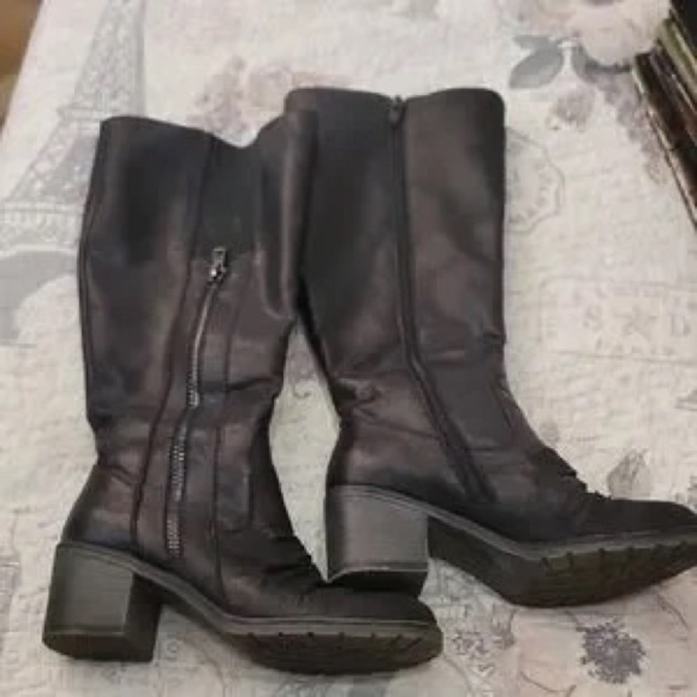 Black Mid-Calf Women's Heeled Boots